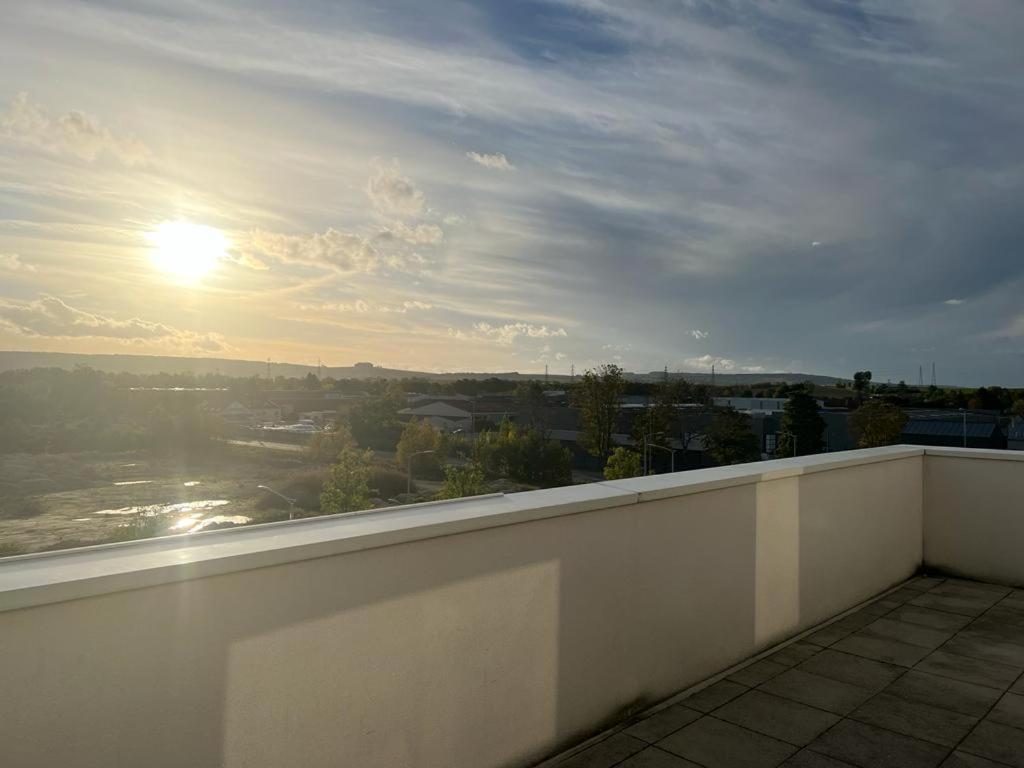 Harmonieux/Bezannes/Pkg Prive Appartement Buitenkant foto