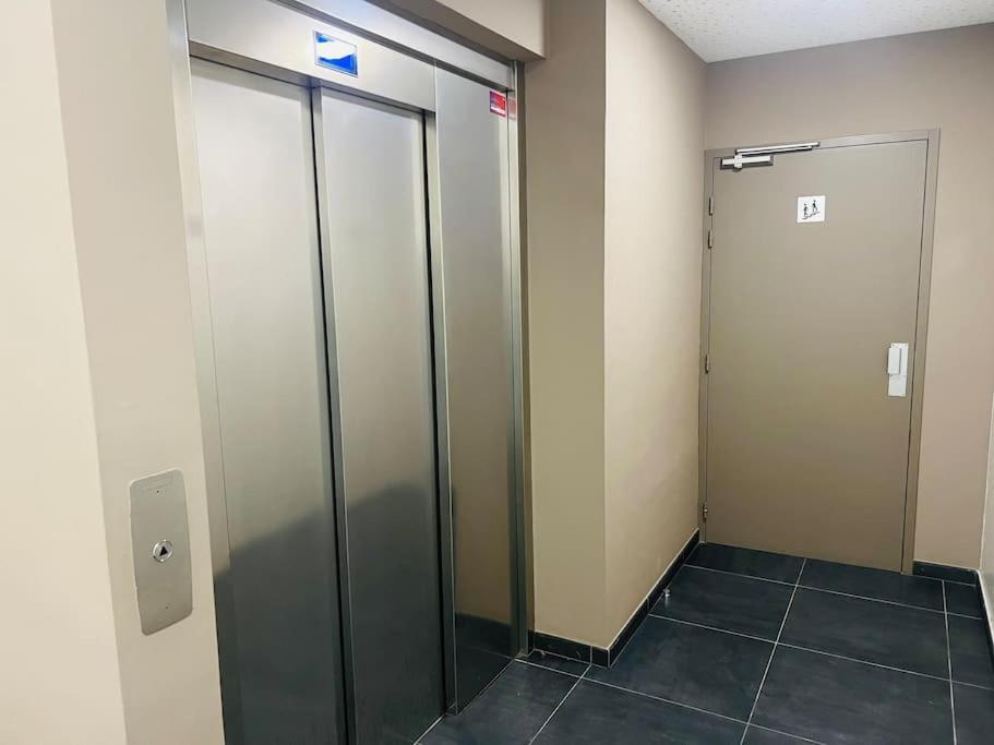 Harmonieux/Bezannes/Pkg Prive Appartement Buitenkant foto