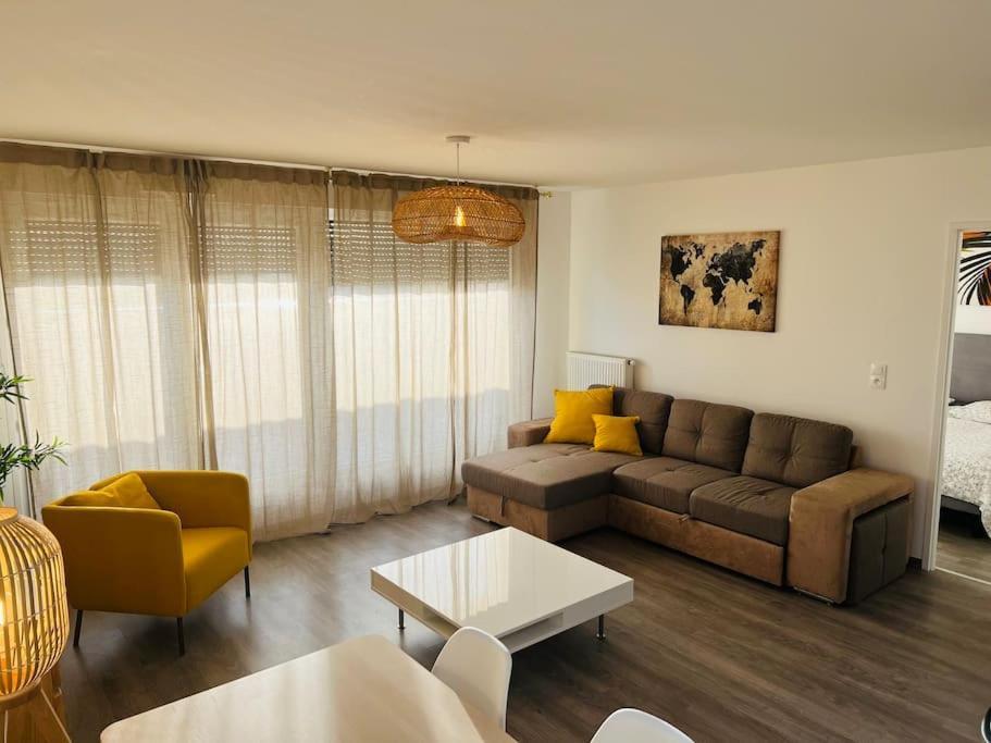 Harmonieux/Bezannes/Pkg Prive Appartement Buitenkant foto